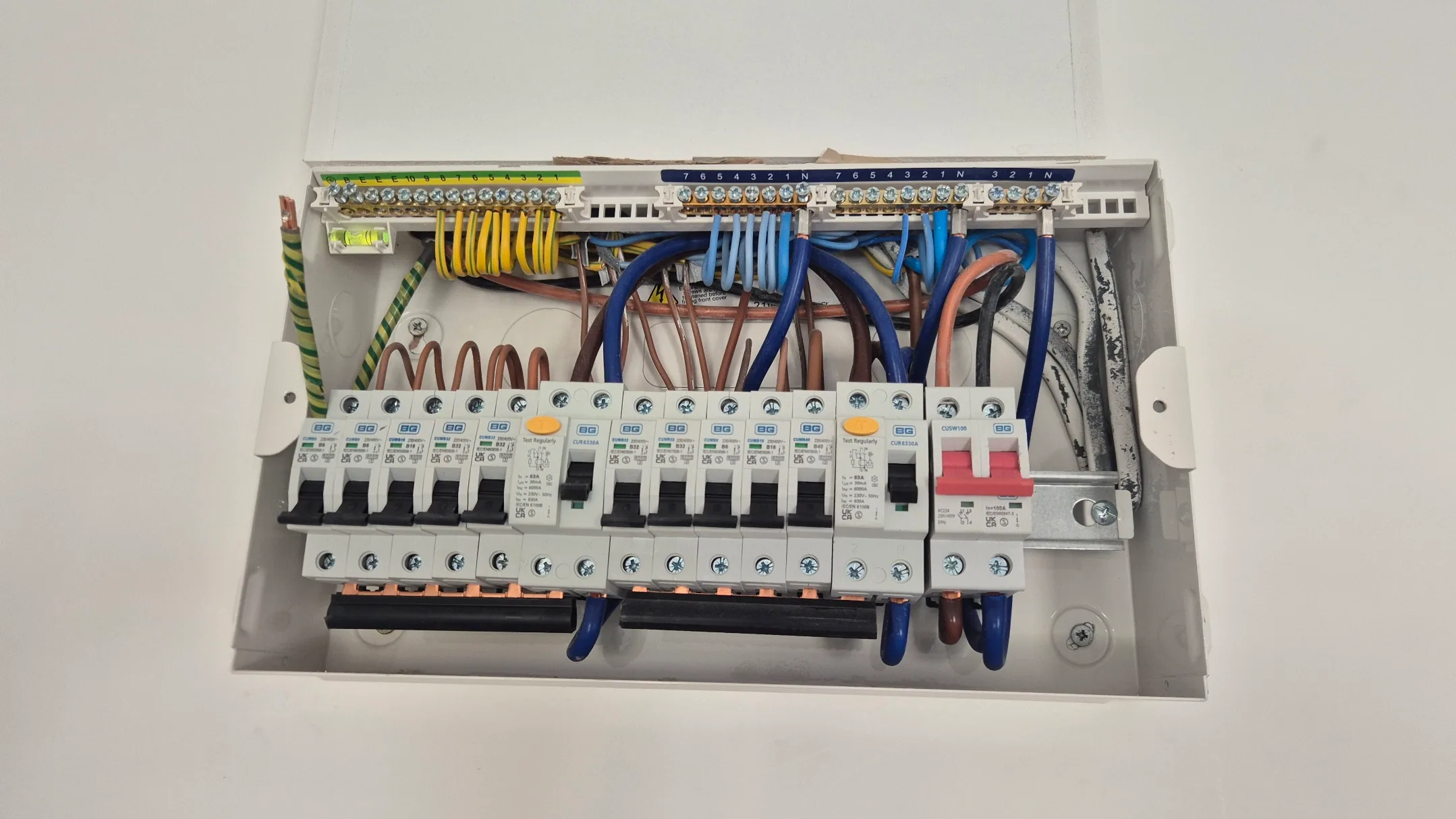 New consumer-unit wiring during installation